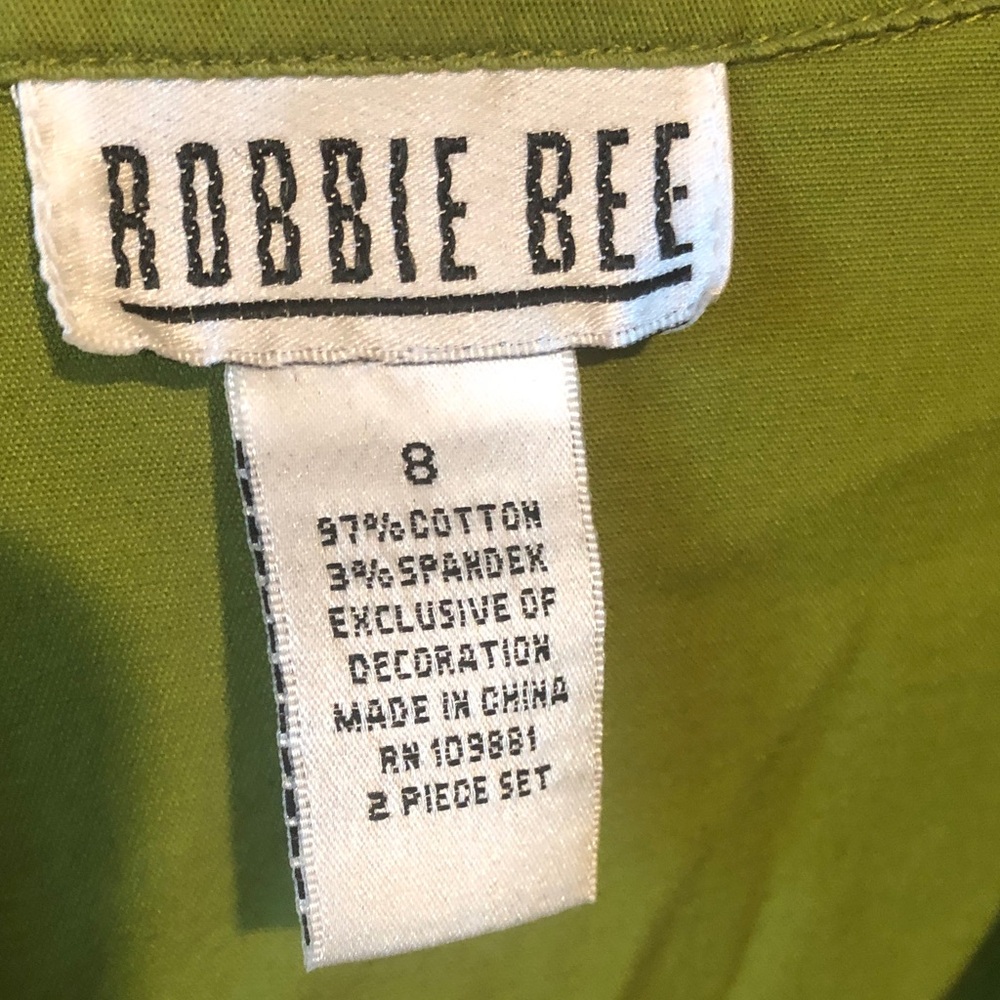 Robbie Bee Olive Green Short Sleeve Blazer - Picture 2 of 8